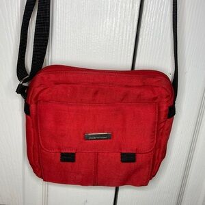Frankie & Johnnie Red Crossbody. Very good condition. 8”x7”